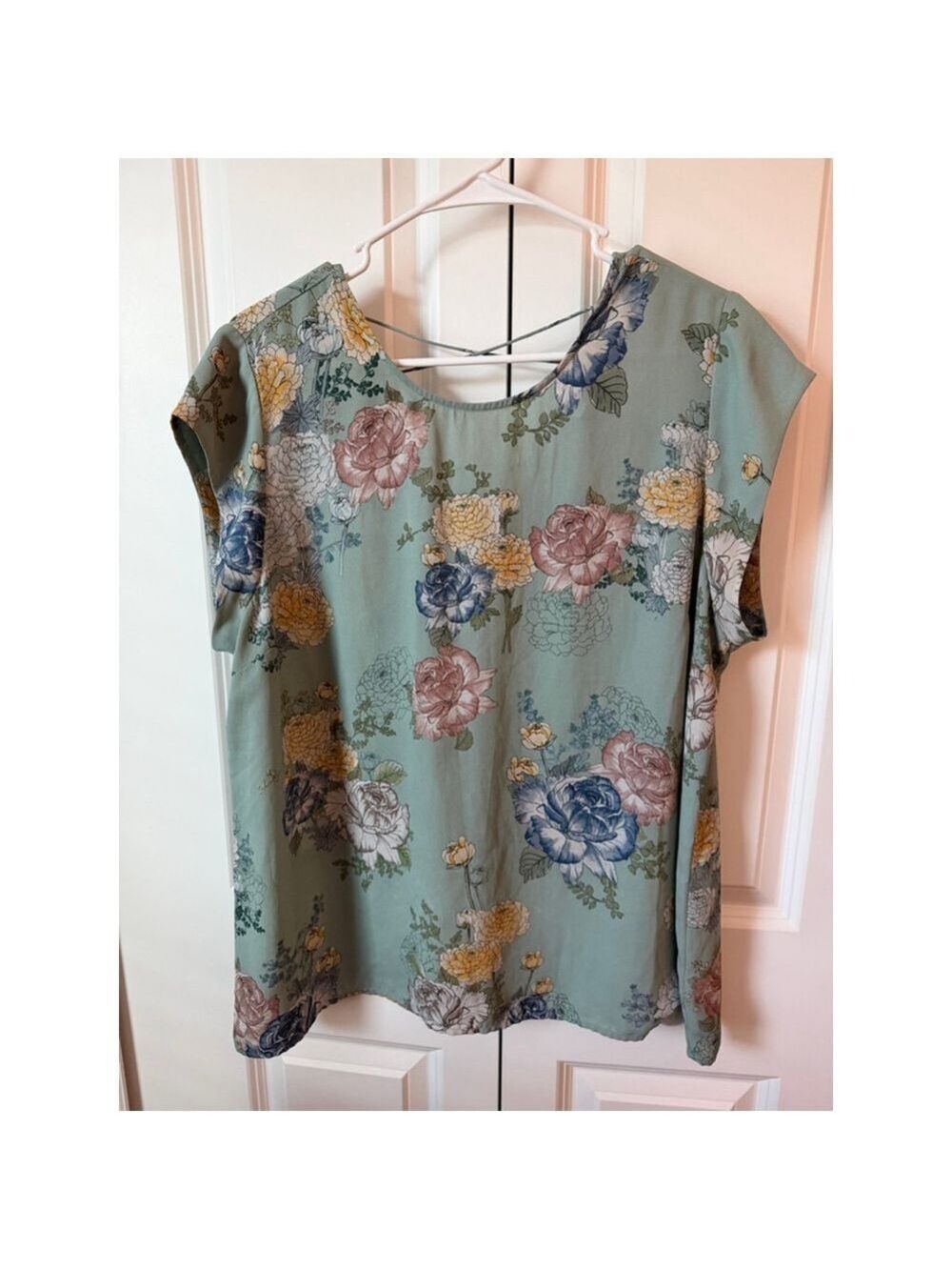 DR2 Green Floral Blouse XL. EUC